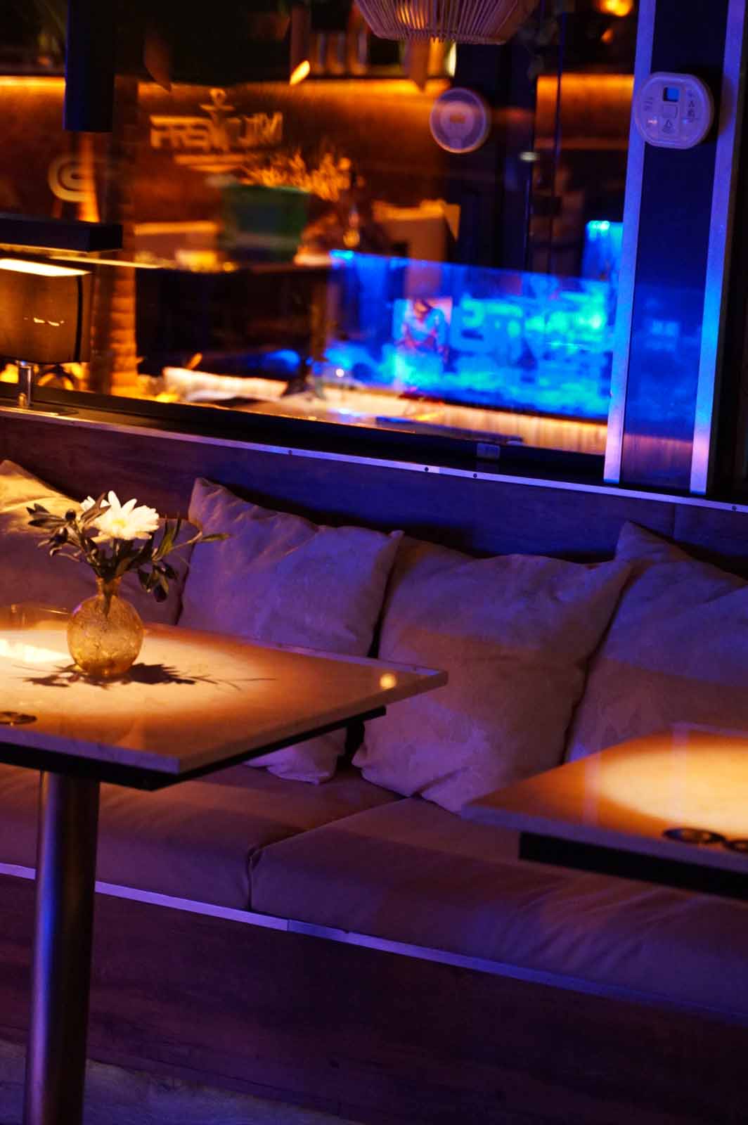 PREMIUM Shisha Bar Interior 5